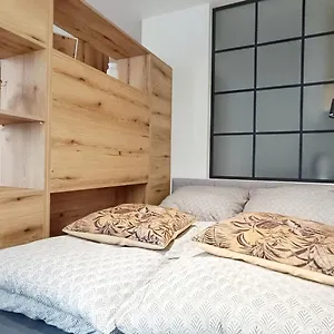 Metrostudio Panska 7 Street Apartament